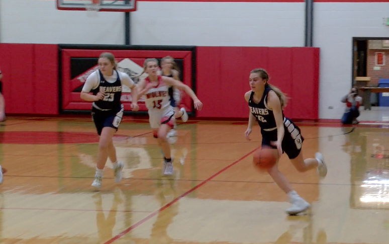Dillon's Ainsley Shipman drives to the basket after a steal
