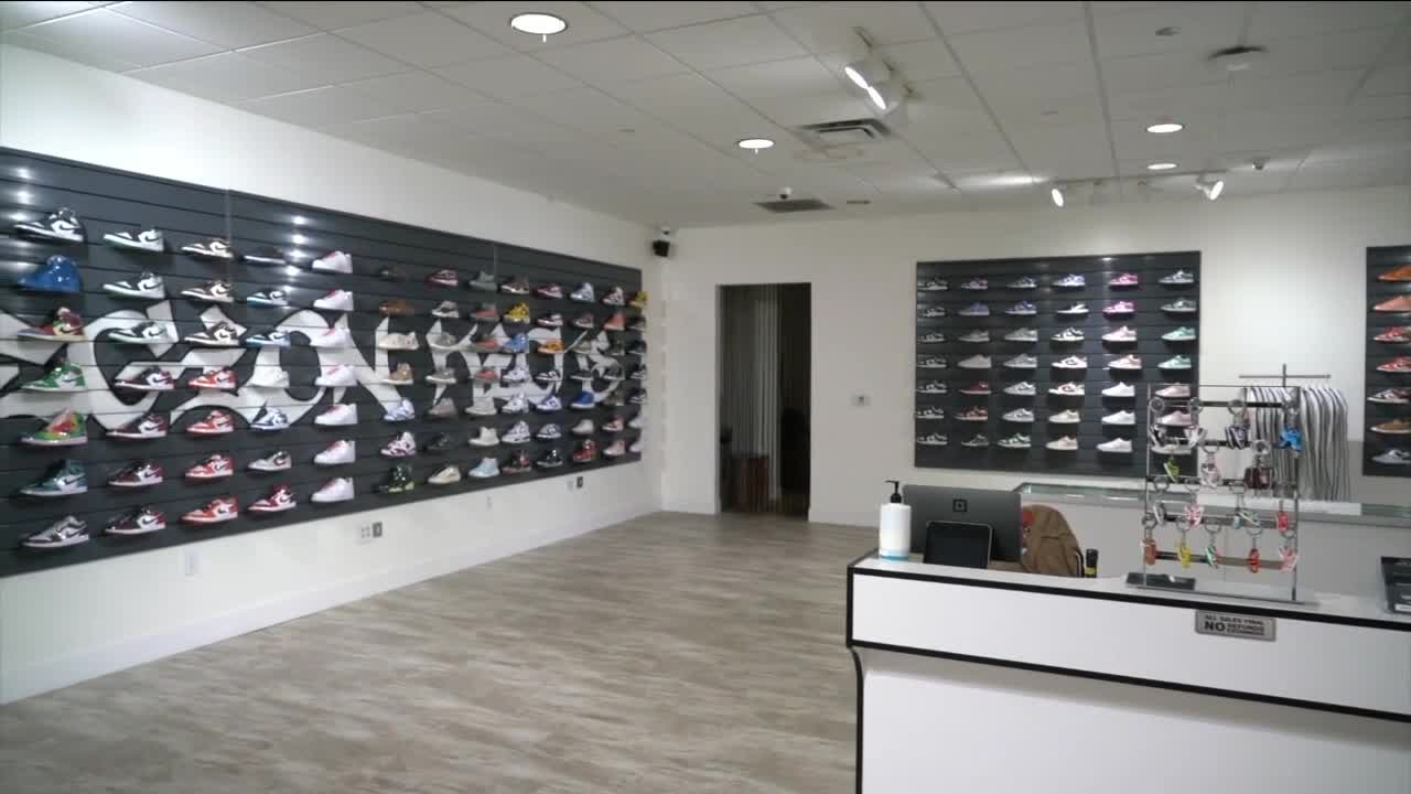 Legion Kicks, Kern Living