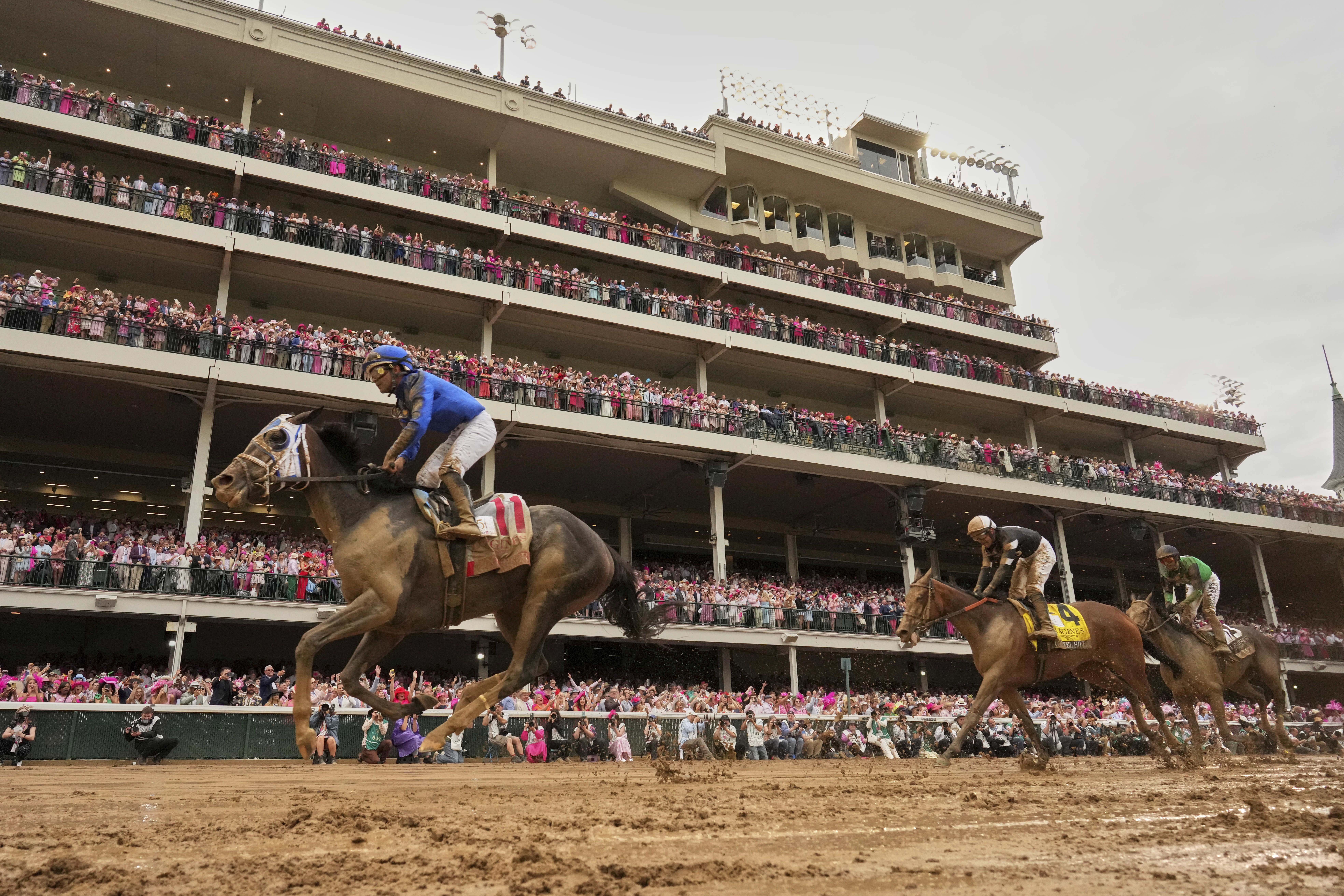 Kentucky Oaks Horse Racing