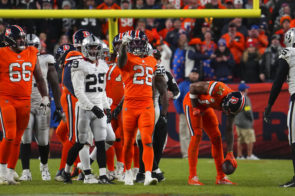 Raiders Broncos Football
