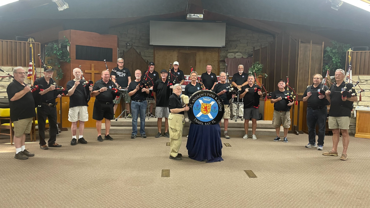 St. Andrew’s Pipes & Drums.png