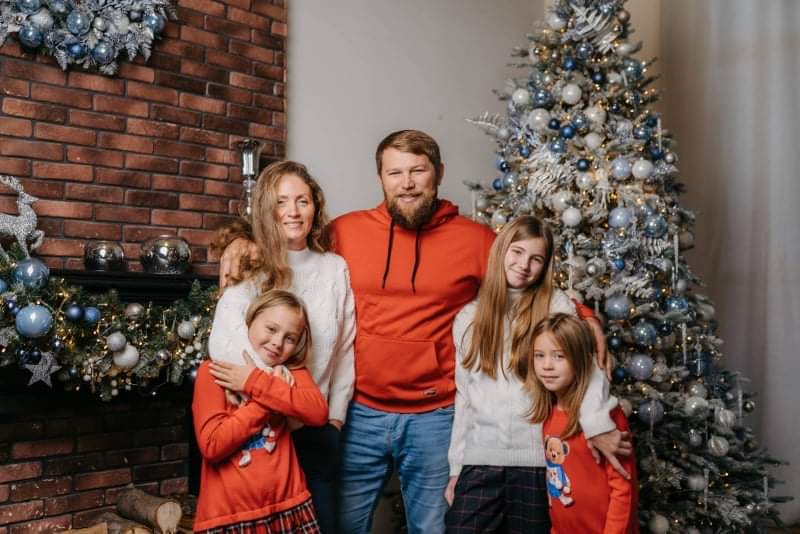 Ukrainian family escapes from war
