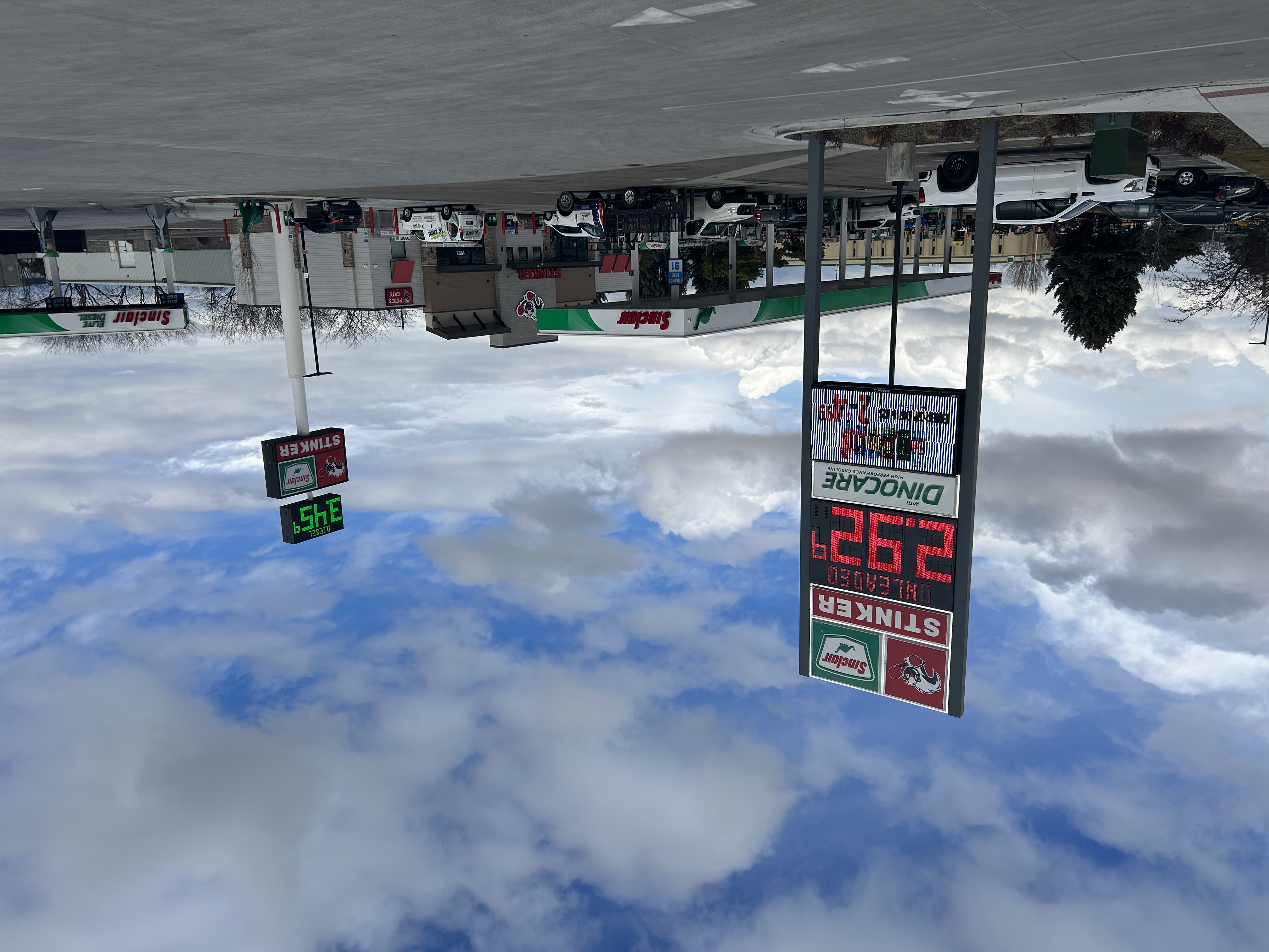 Gas prices Stinker store.jpeg