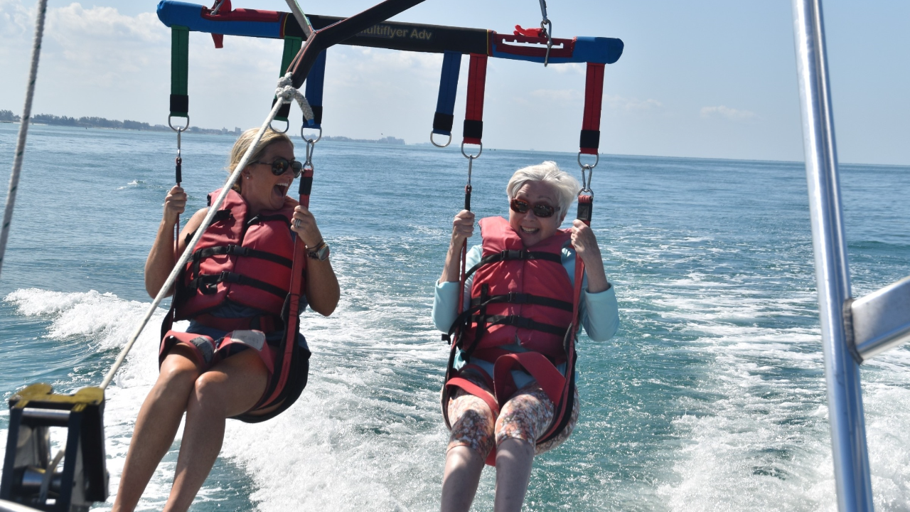 parasailing.png