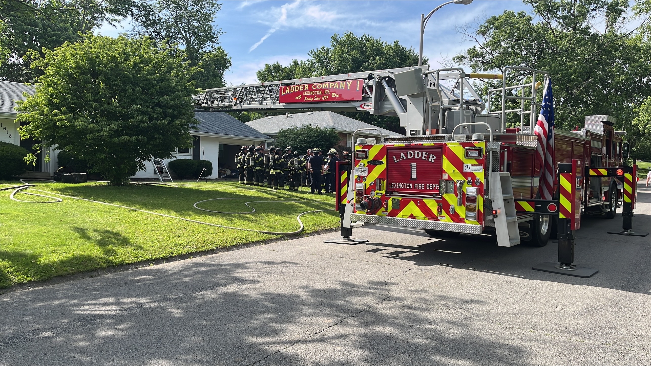 Lexington structure fire on Auburn Drive