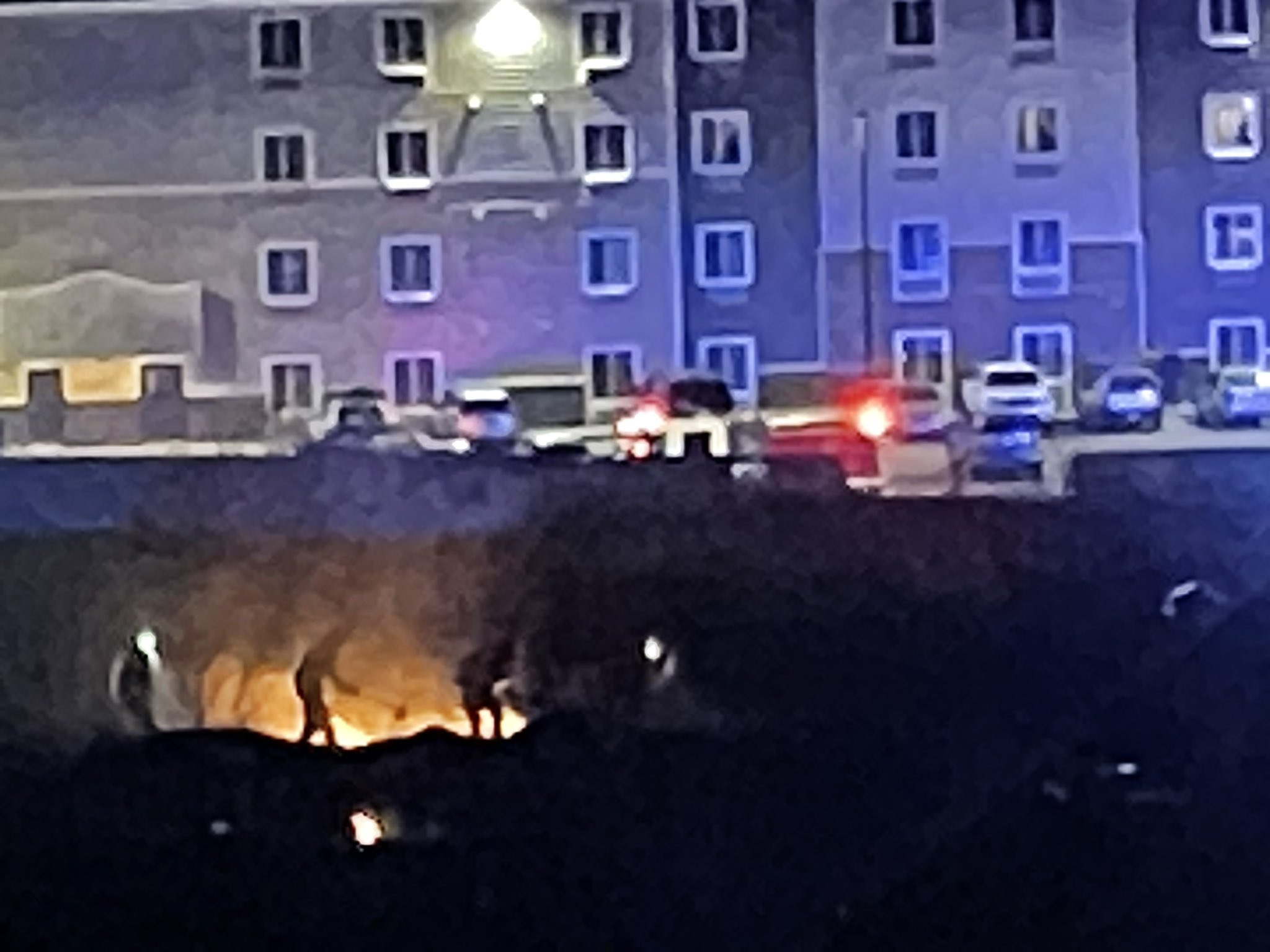 motel 8 fire.jpg