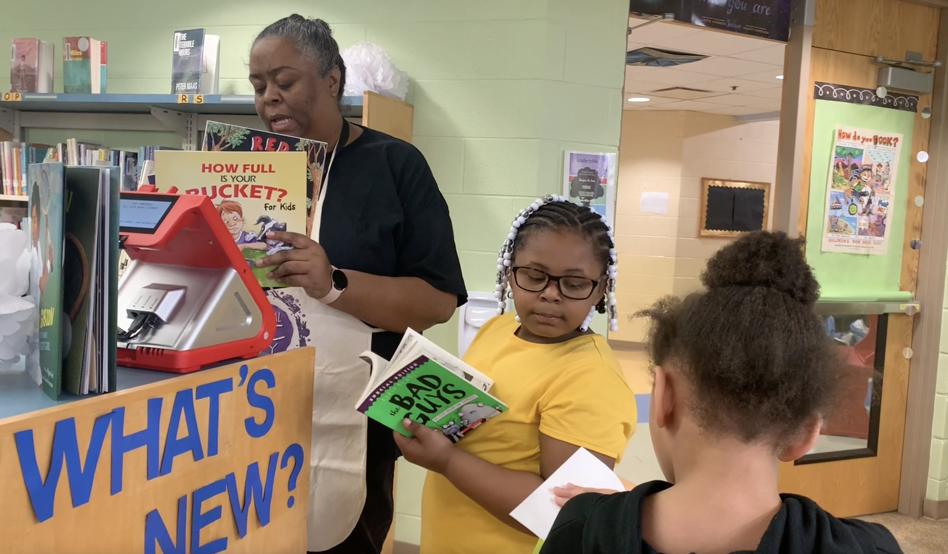Students obtain free books through program.