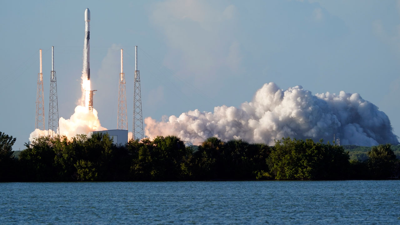 A SpaceX Falcon 9 rocket, with the Korea Pathfinder Lunar Orbiter, or KPLO, lifts off from launch complex 40 at the Cape Canaveral Space Force Station in Cape Canaveral, Fla., Thursday, Aug. 4, 2022.South Korea joined the stampede to the moon Thursday with the launch of a lunar orbiter that will scout out future landing spots. 