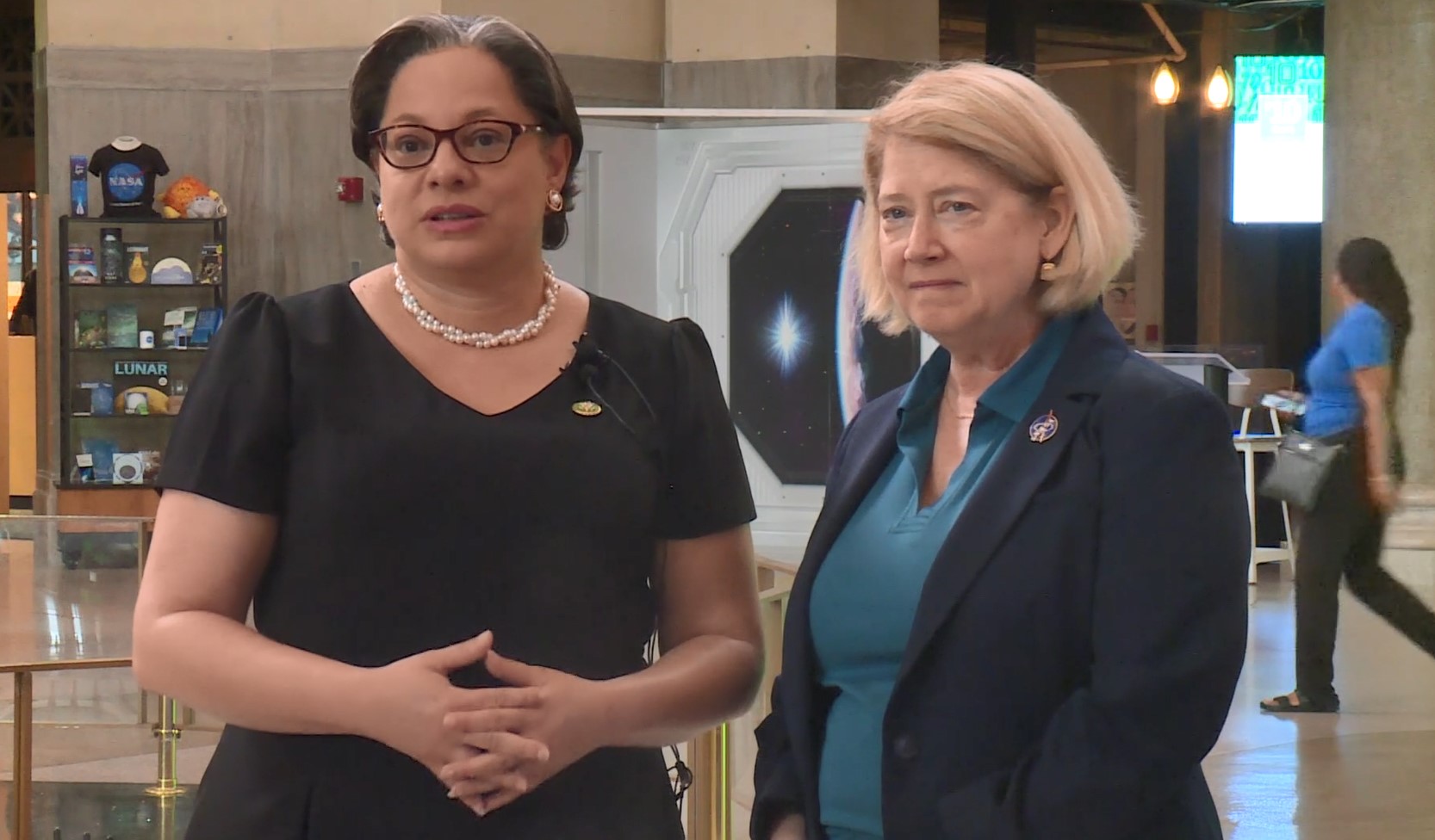 NASA Deputy Admini at Science Museum 2.jpg