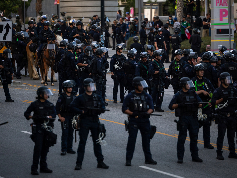 la_protests_police_061125_ap.png