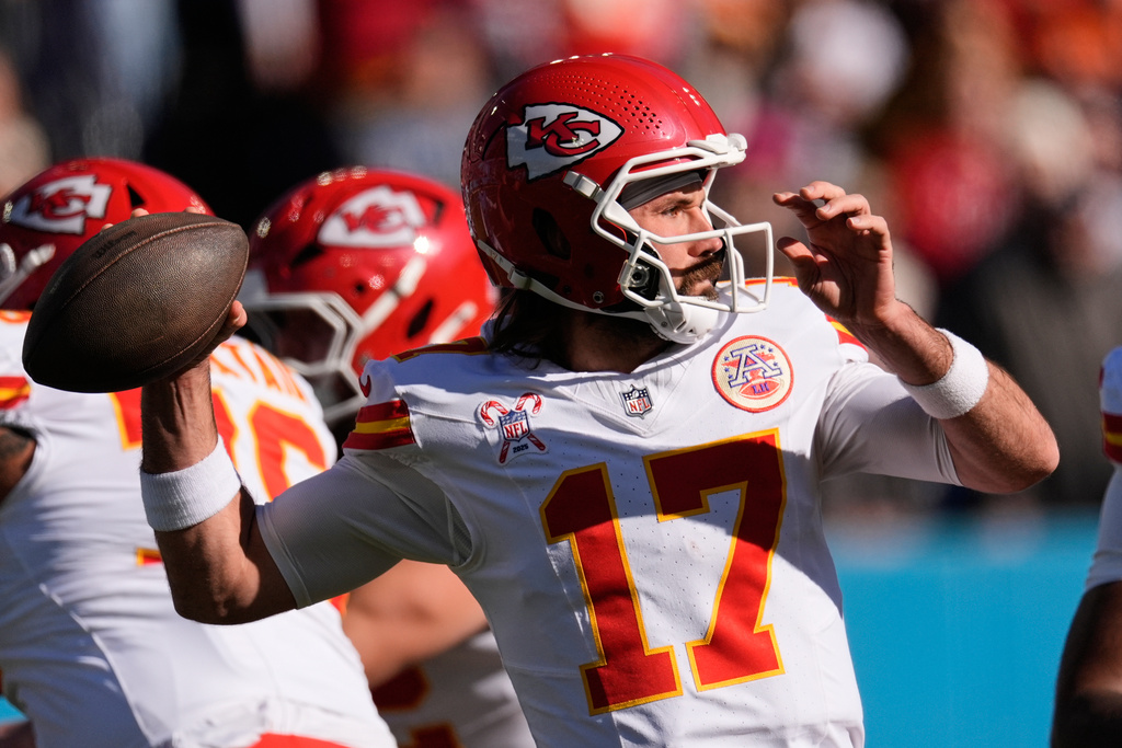 Chiefs Titans Football