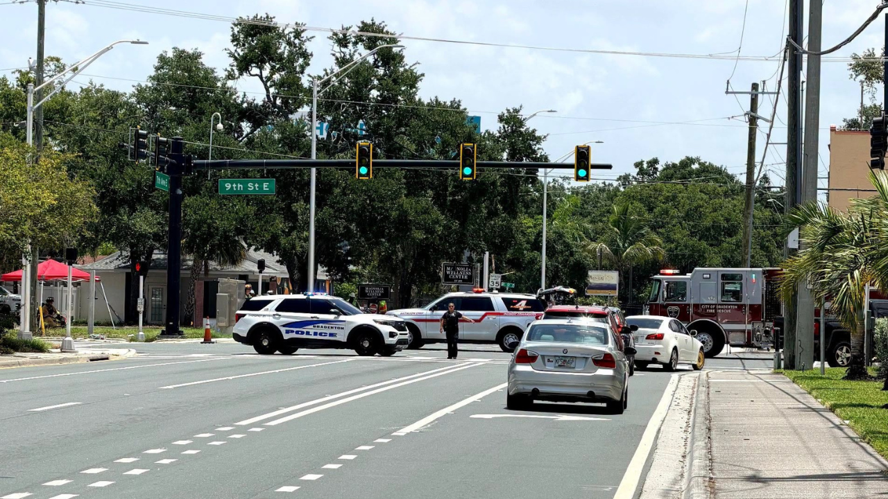 All lanes are blocked on southbound 9th St E, south of Manatee Ave.