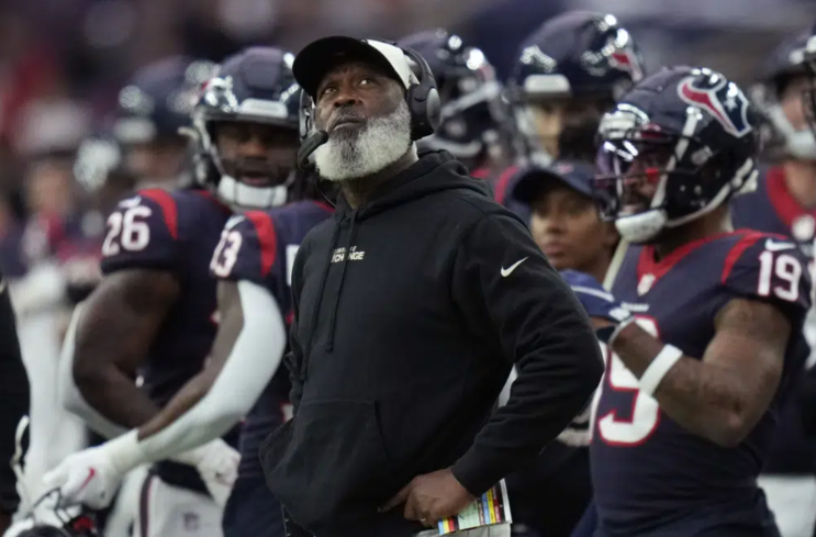 Lovie Smith AP.PNG