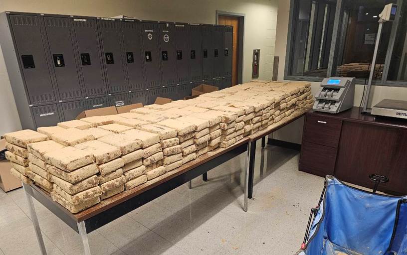2 milllion worh of cocaine seized at border 