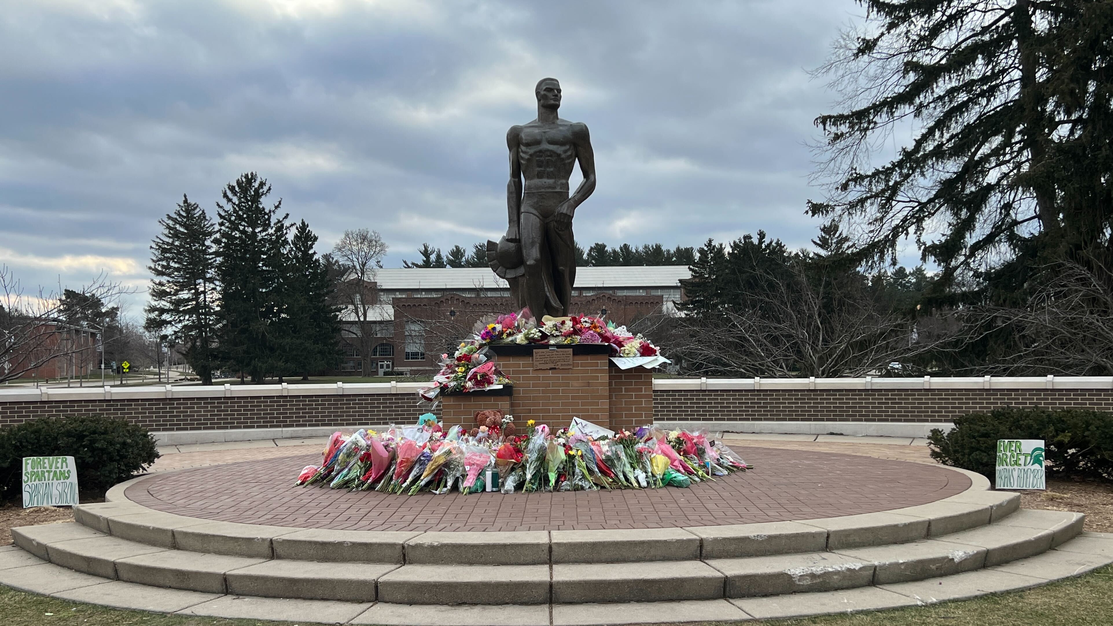 Makeshift memorial at Sparty statue in MSU