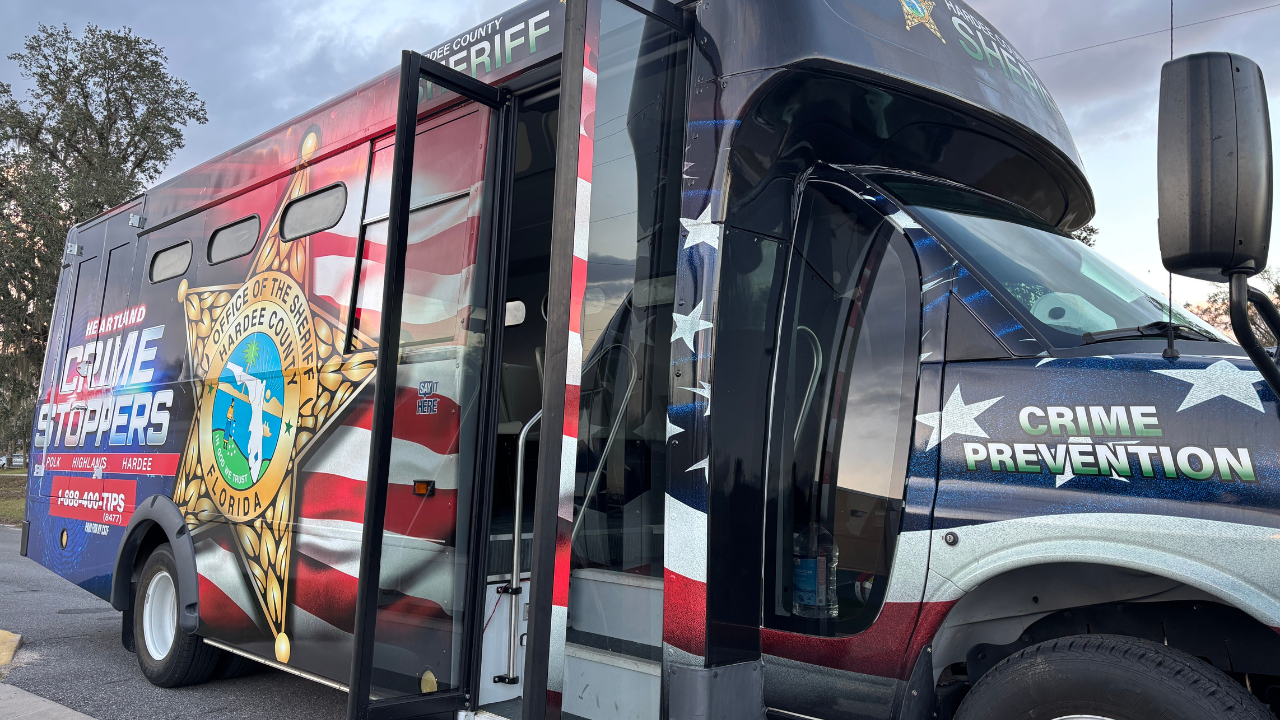 hardee nye shuttle.png