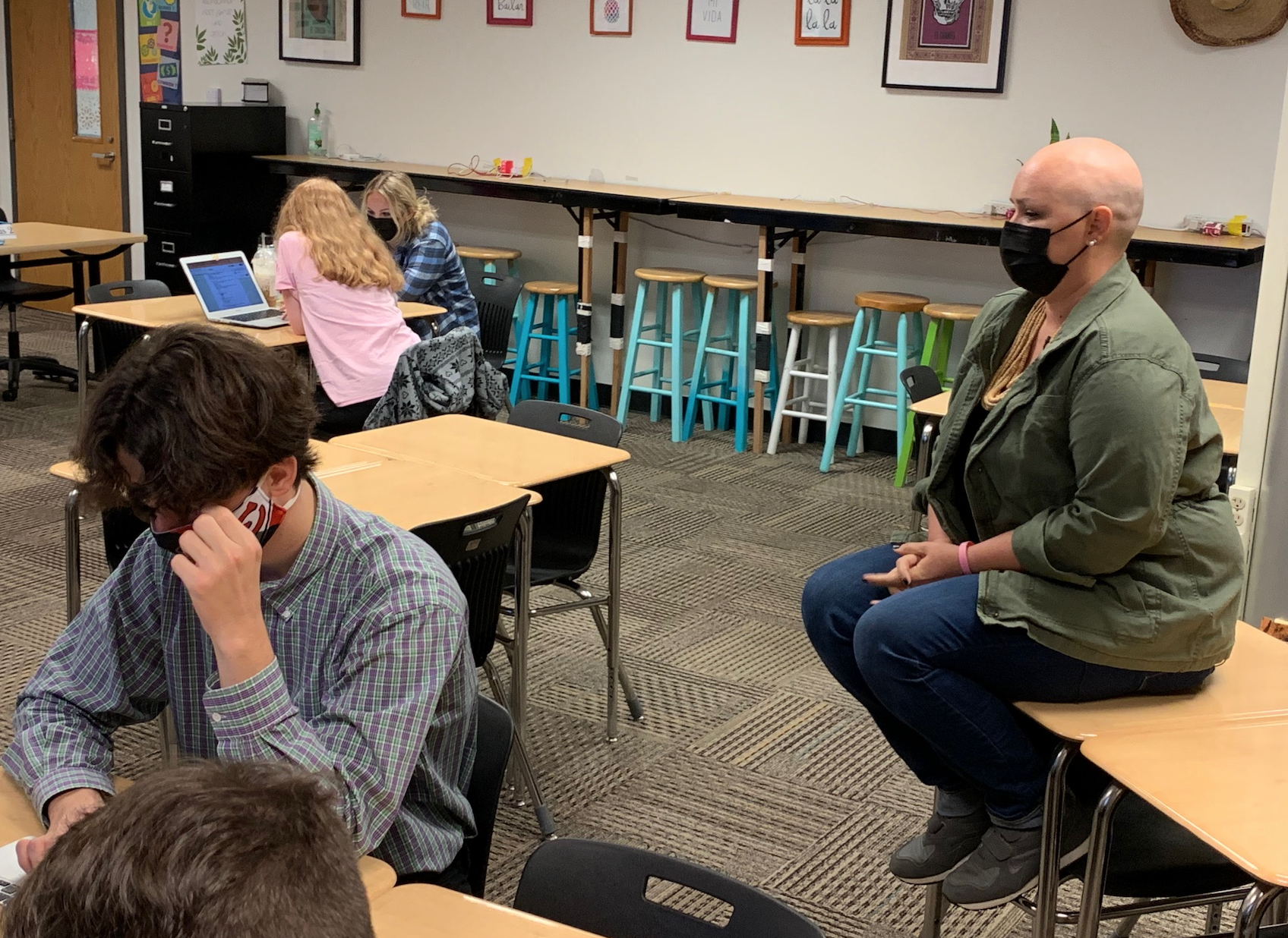 Blue Valley teacher stays in classroom after stage 4 cancer diagnosis