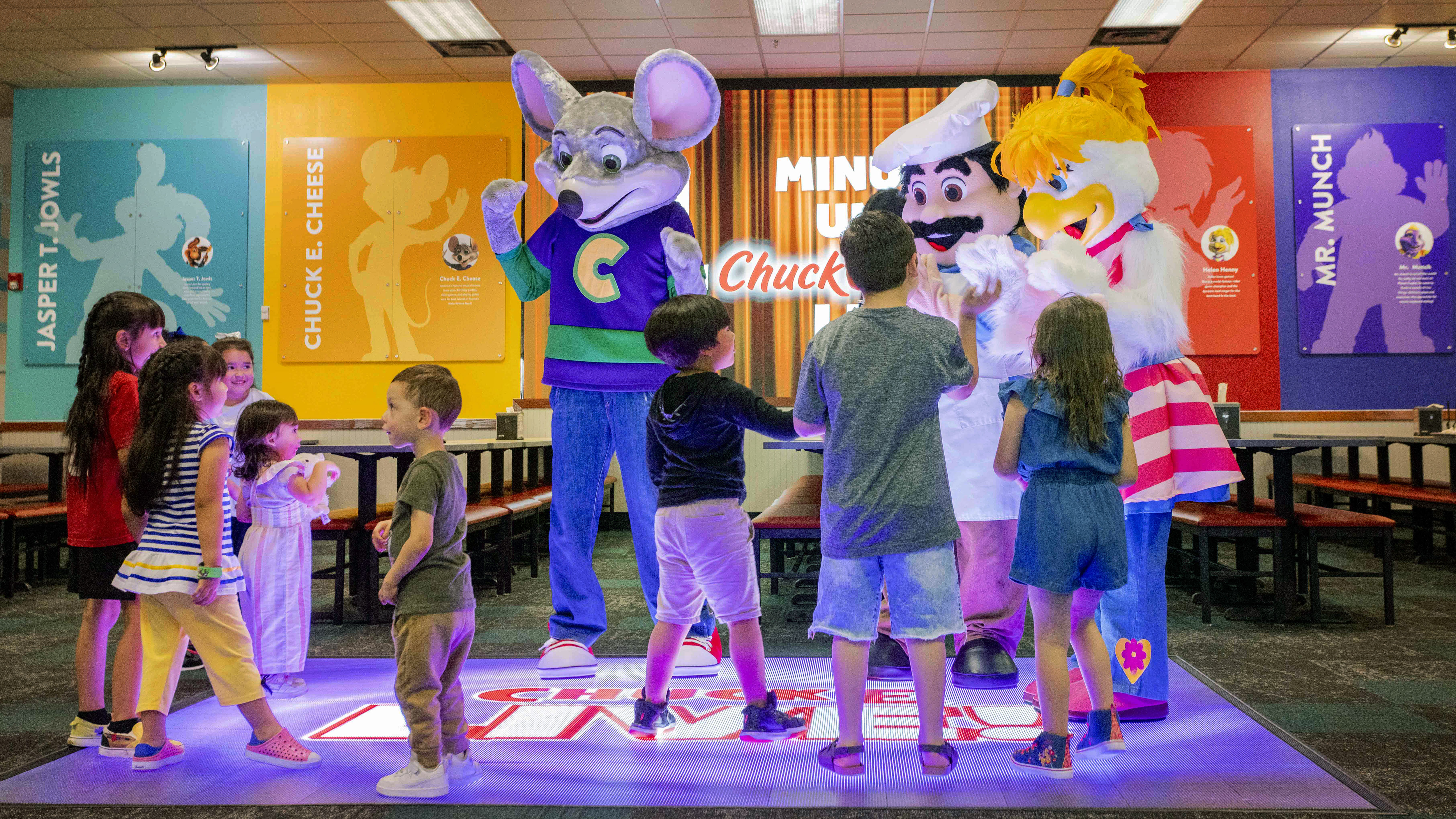 Chuck E. Cheese reopens in Richmond