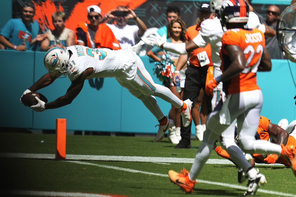 Broncos Dolphins Football