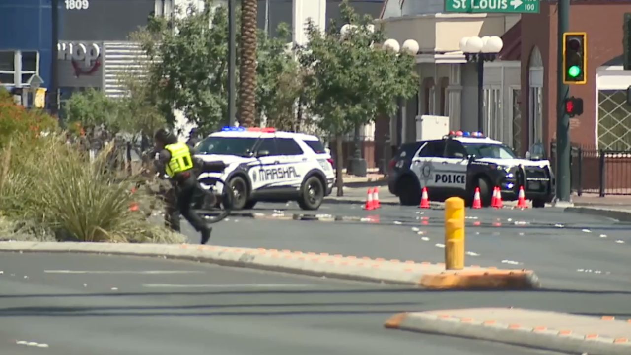 SWAT standoff north of Las Vegas Strip