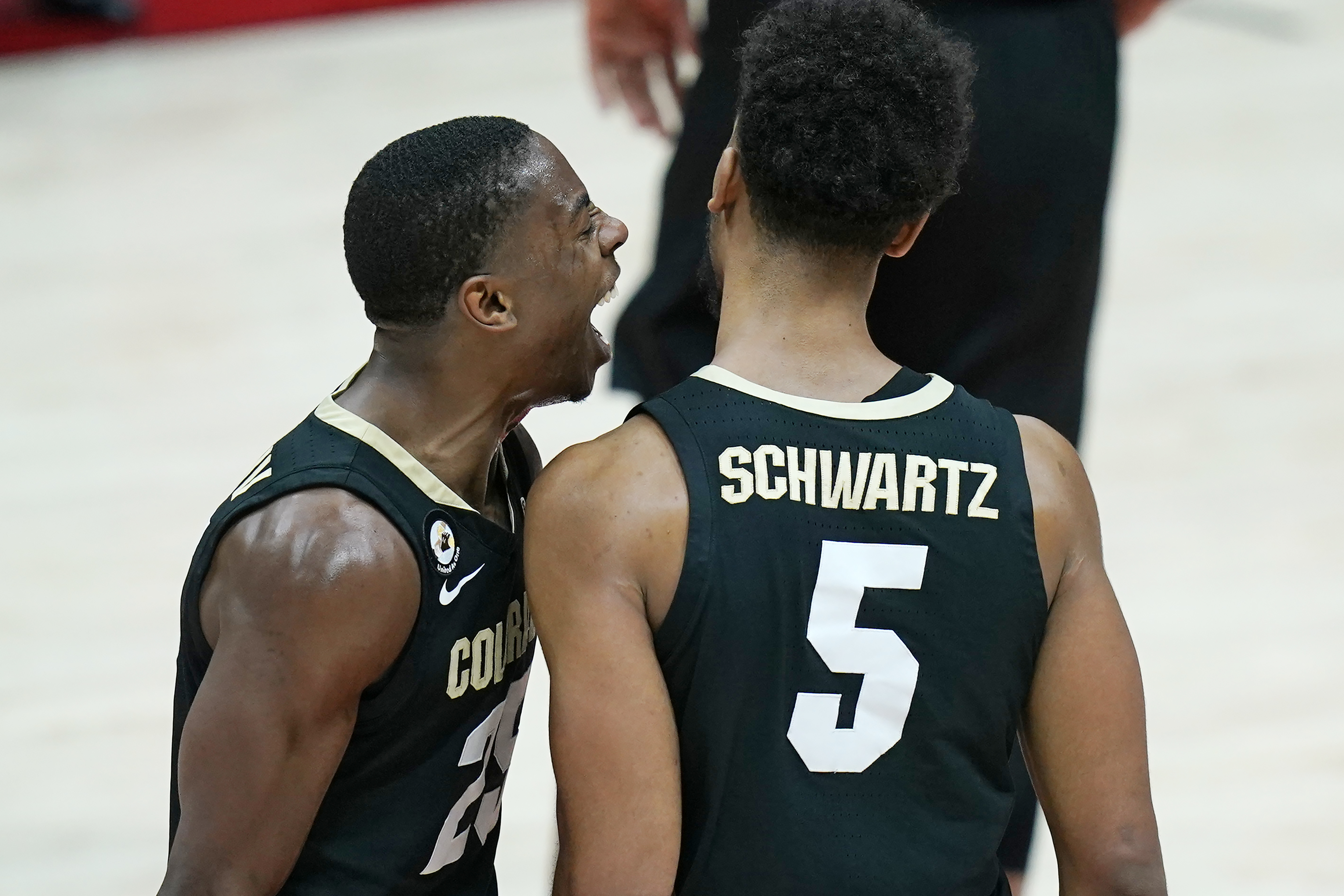 Colorado tops Utah behind double-doubles by Schwartz, Walker