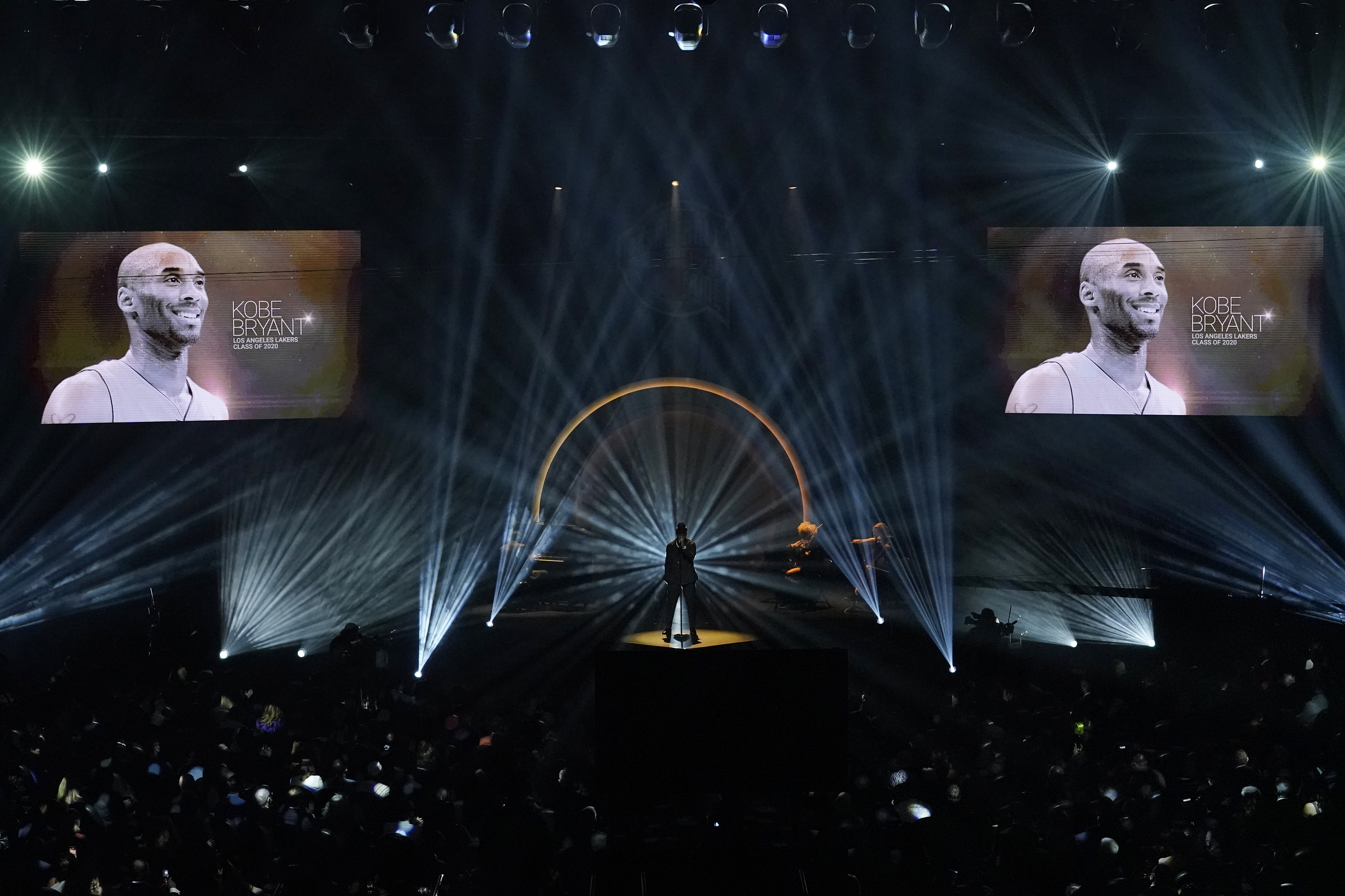 Ne-Yo, Kobe Bryant Basketball Hall of Fame ceremony