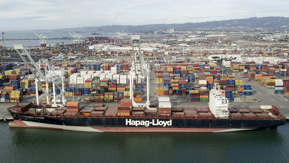 California Oil Spill Hapag-Lloyd ship