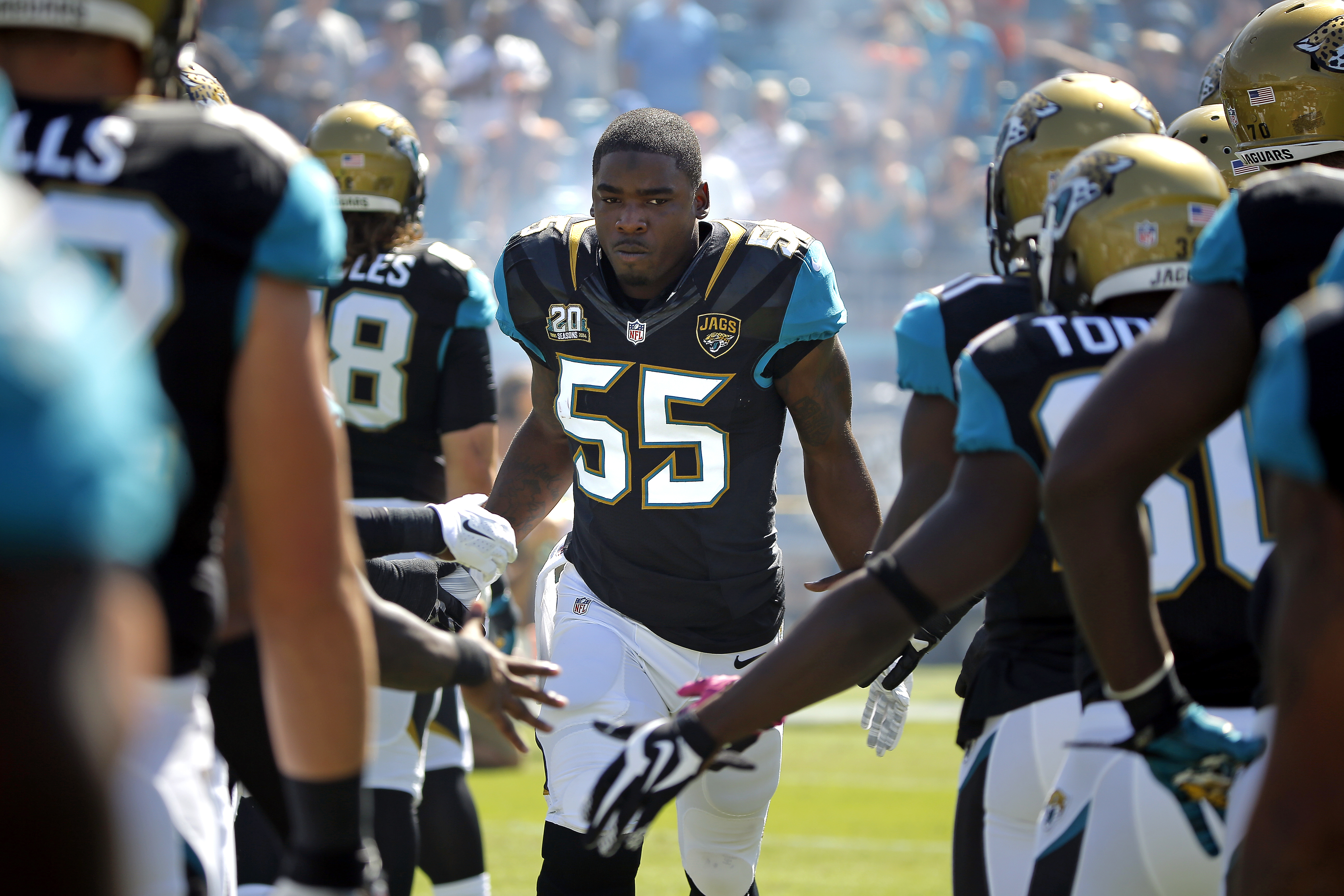 Jacksonville Jaguars linebacker Geno Hayes before game in 2014