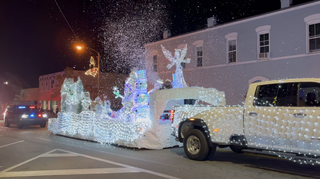 QUINCY CHRISTMAS PARADE 