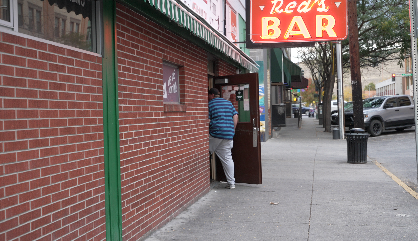 Red's Bar