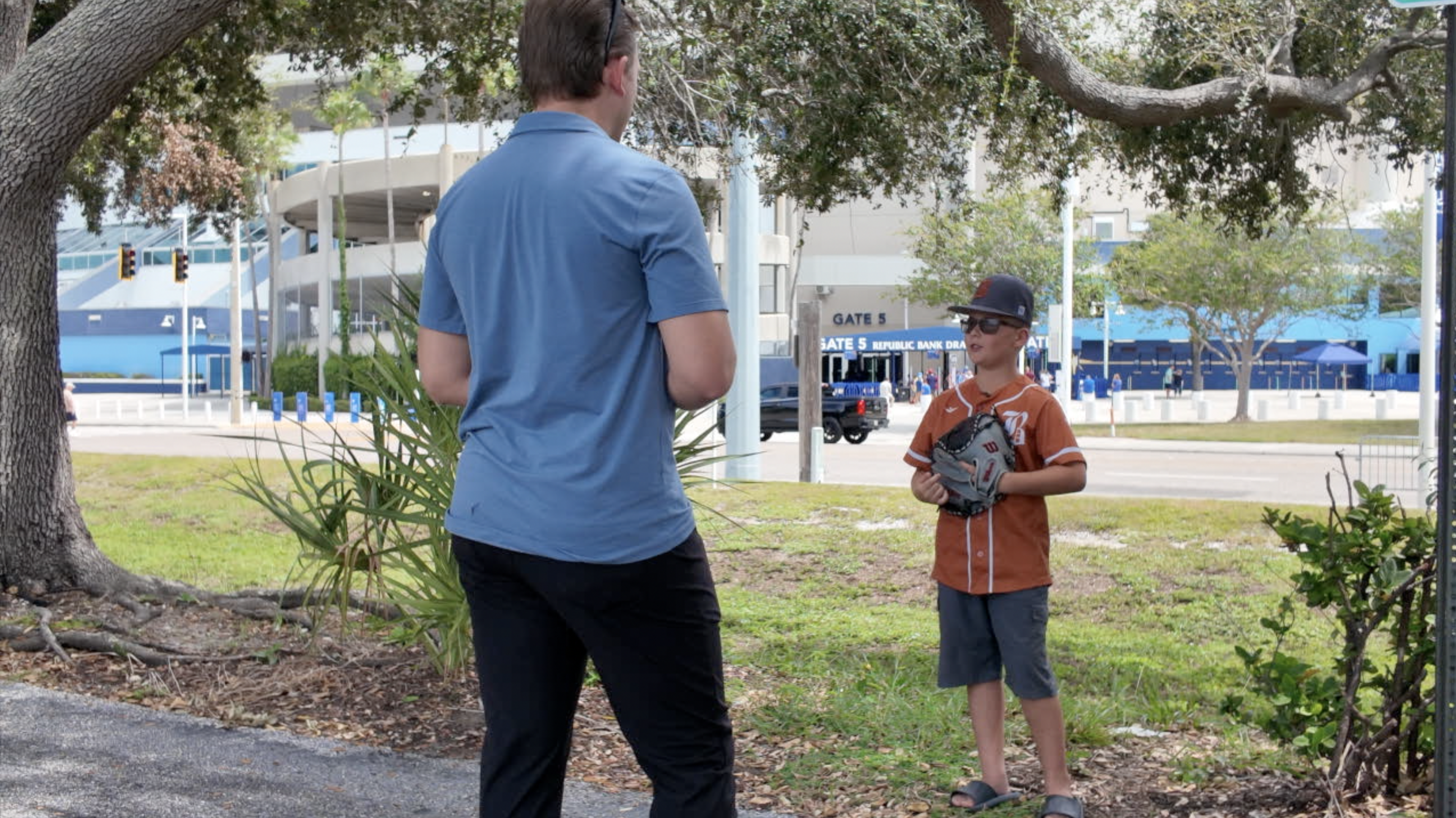Weather moves Cubs-Red Sox game 162 to Tropicana Field in St. Petersburg