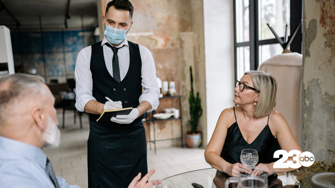Waiter (FILE)