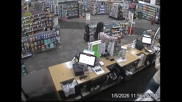 sppd pepper spray robbers.mp4.00_00_16_8.Still001.jpg