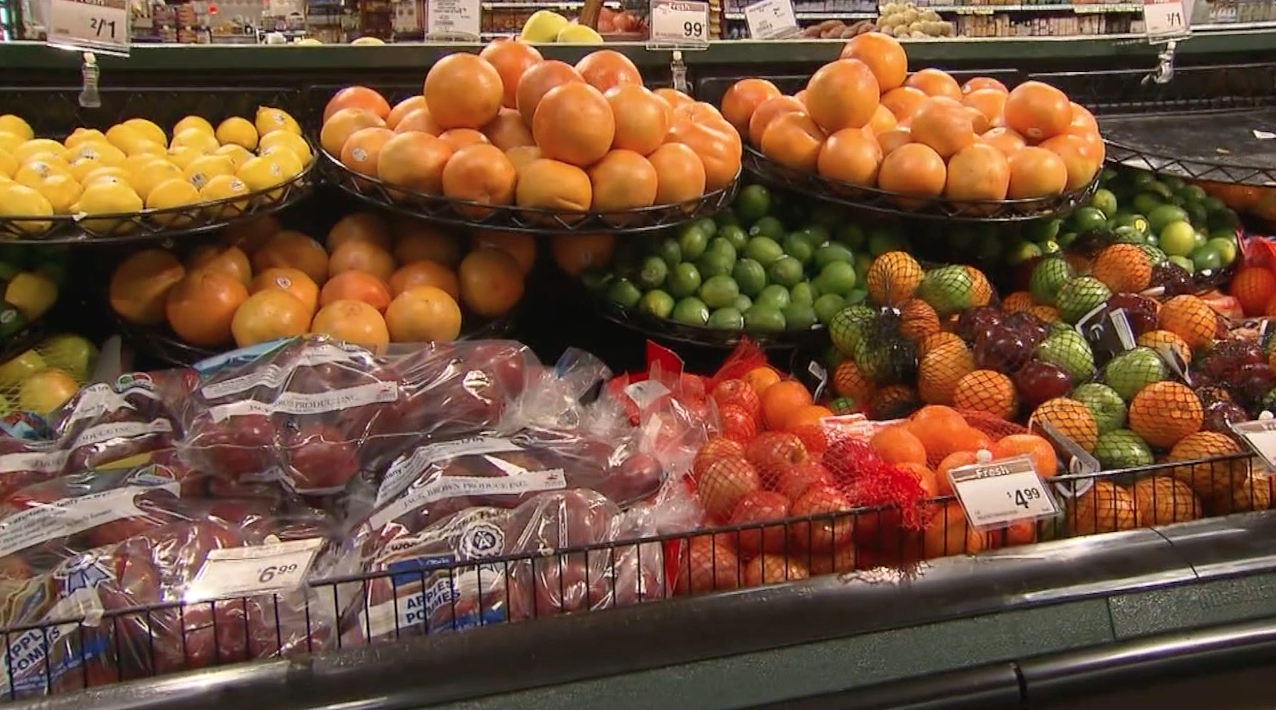 Fruit for Sale at Grocery Store (FILE)