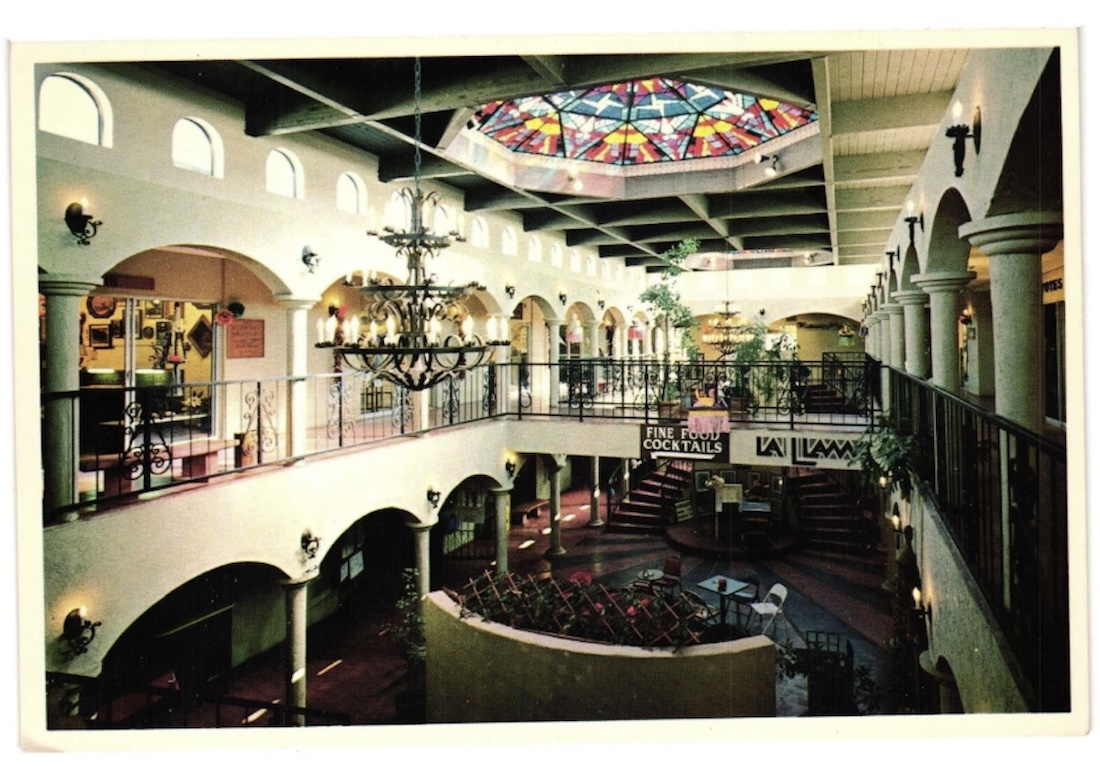Los Portales Mall.jpg