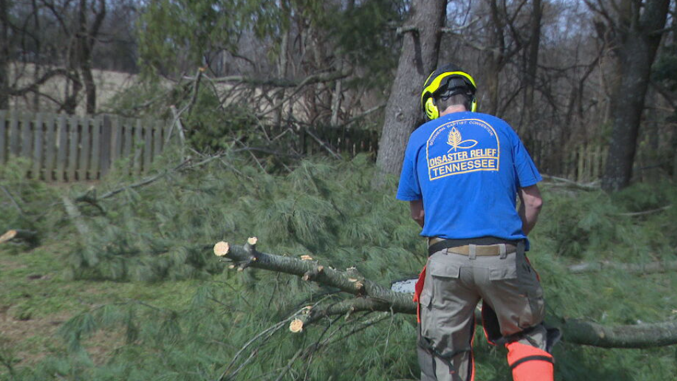 Volunteers help Tennessee neighbors clean up after devastating winter storm
