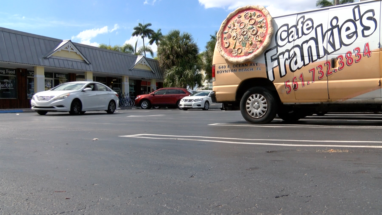 wptv-cafe-frankies-food-drive-5-6-20.jpg