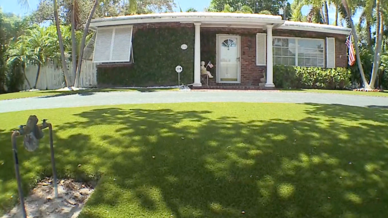 Artificial turf on lawn in West Palm Beach