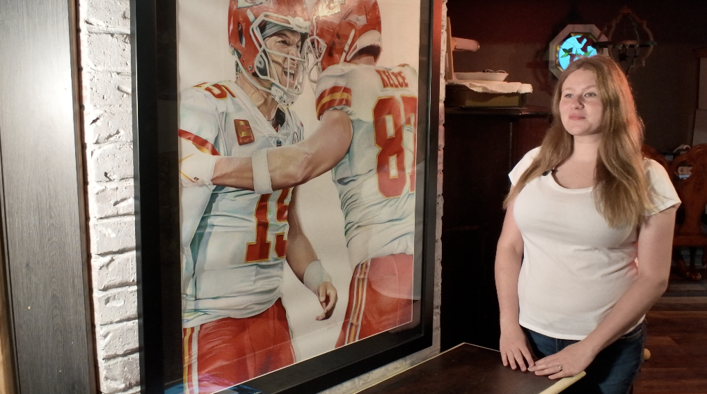 Chiefs fan turned sports artist captures emotional moments with colored pencils