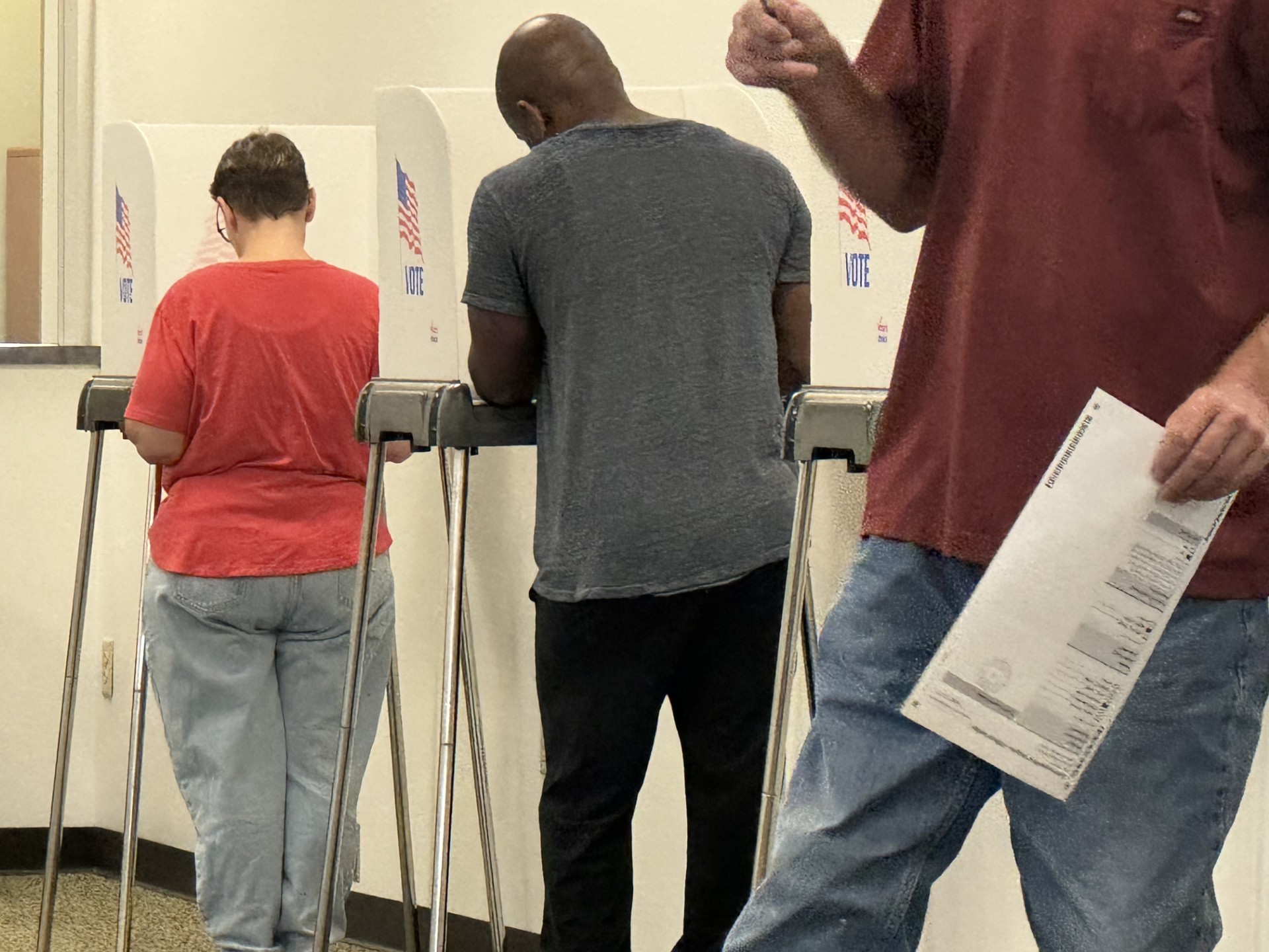 early voting in virginia norfolk 2024.jpg