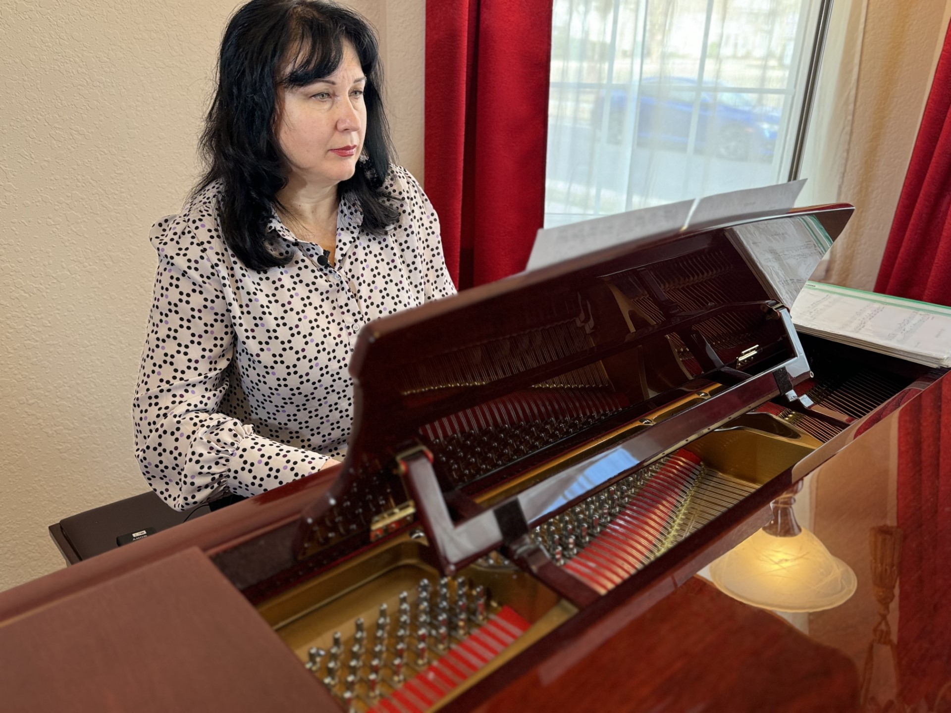 ukrainian pianist olena morozova.jpg