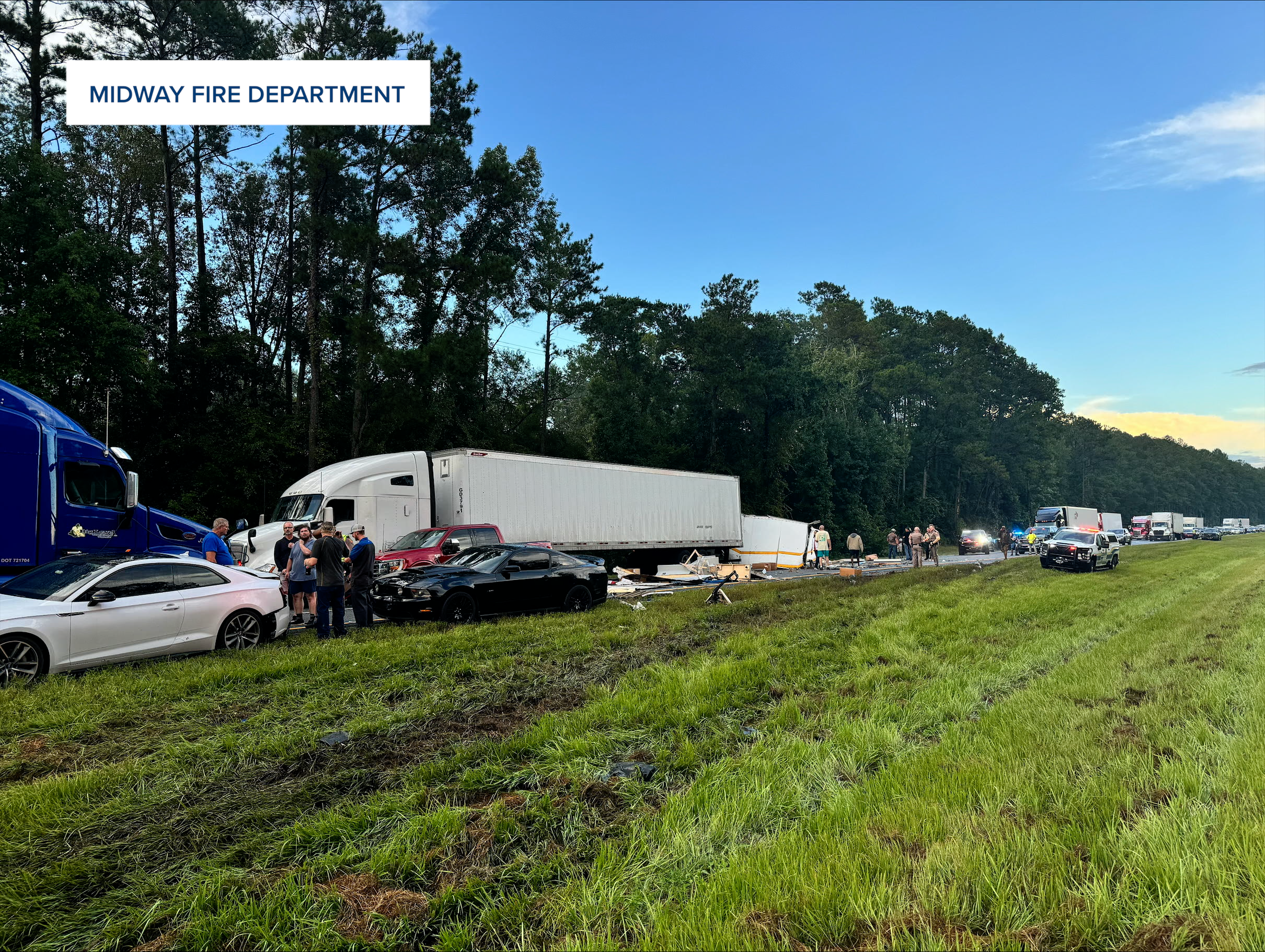 Multiple vehicles involved in a wreck on I-10. Courtesy Midway Fire Department