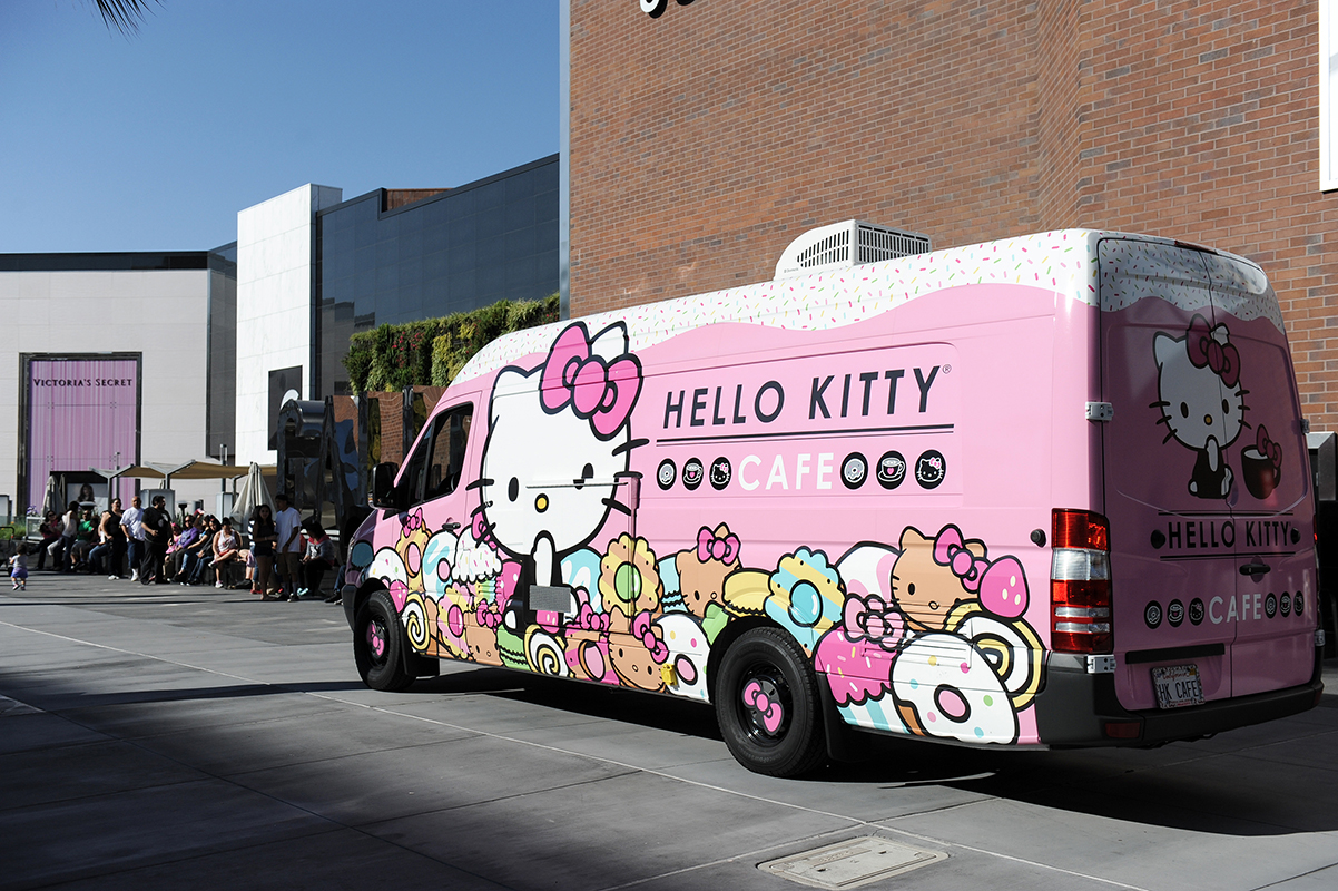 Hello Kitty Truck November 16, 2021