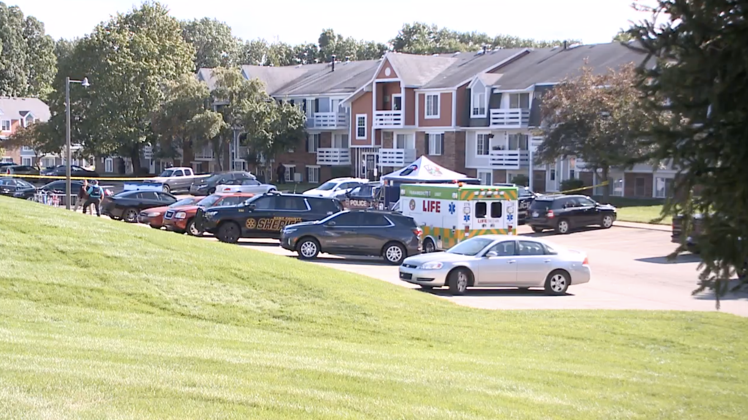 Apple Ridge Apartments standoff in Walker
