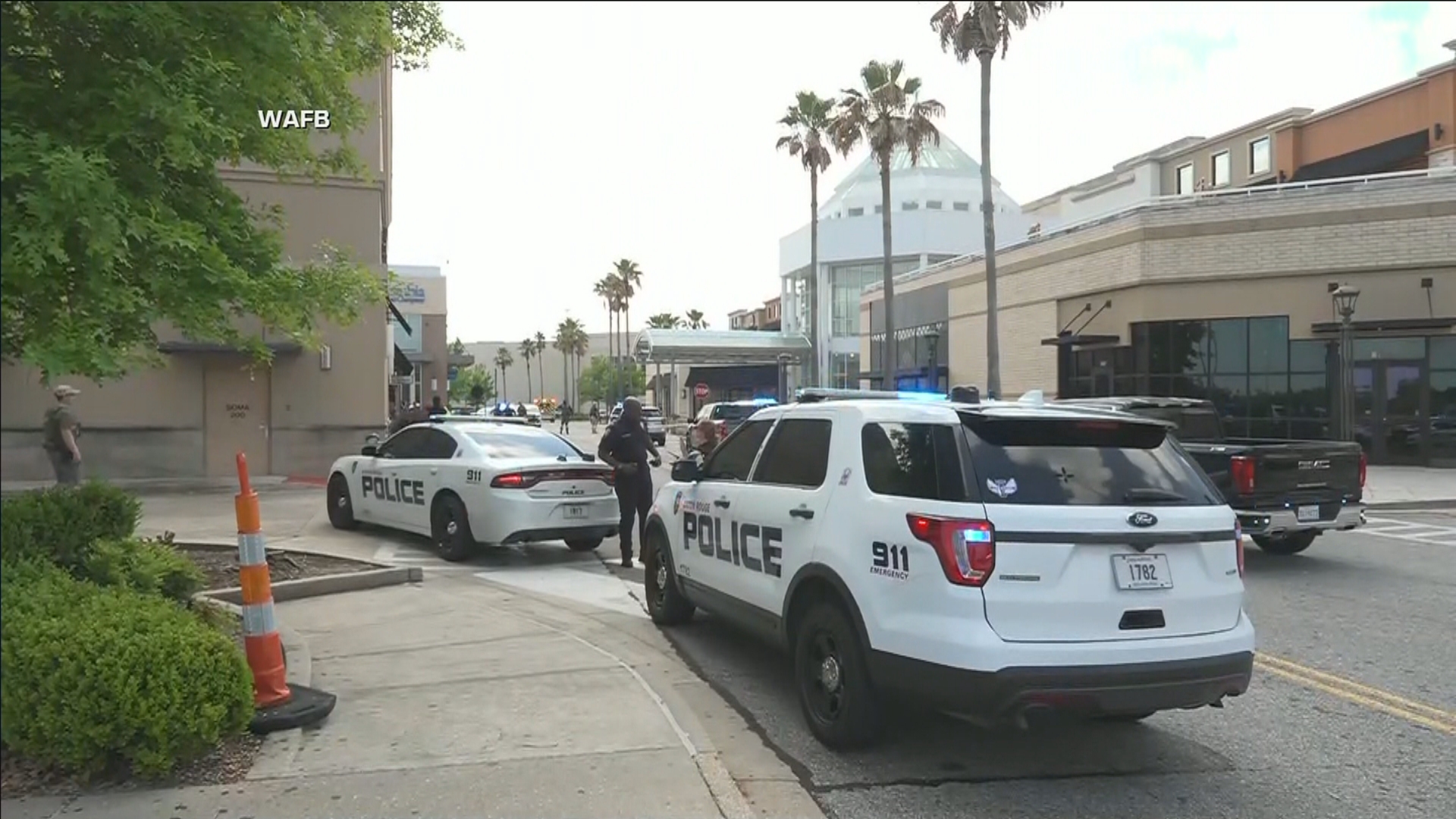 louisiana mall shooting 2.jpg