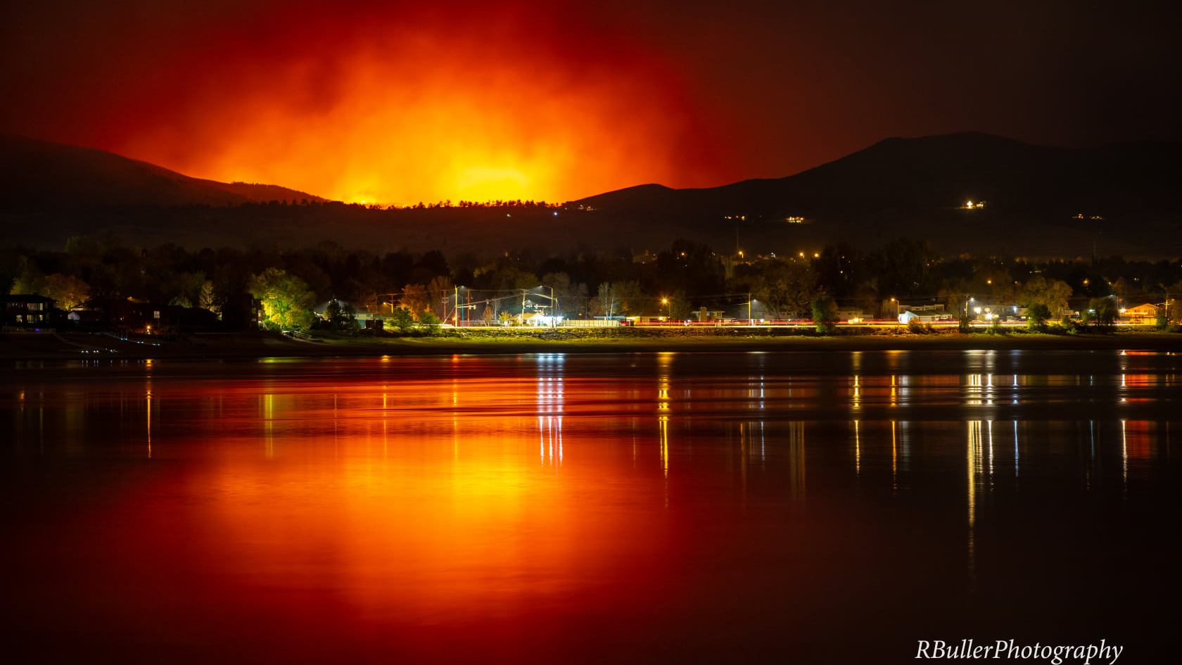 Firefighters 'finally able to go on offense' at Colorado's largest wildfire; 2 others burn nearby