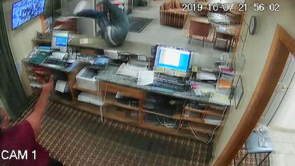 wptv-hotel-clerk-gun-.jpg