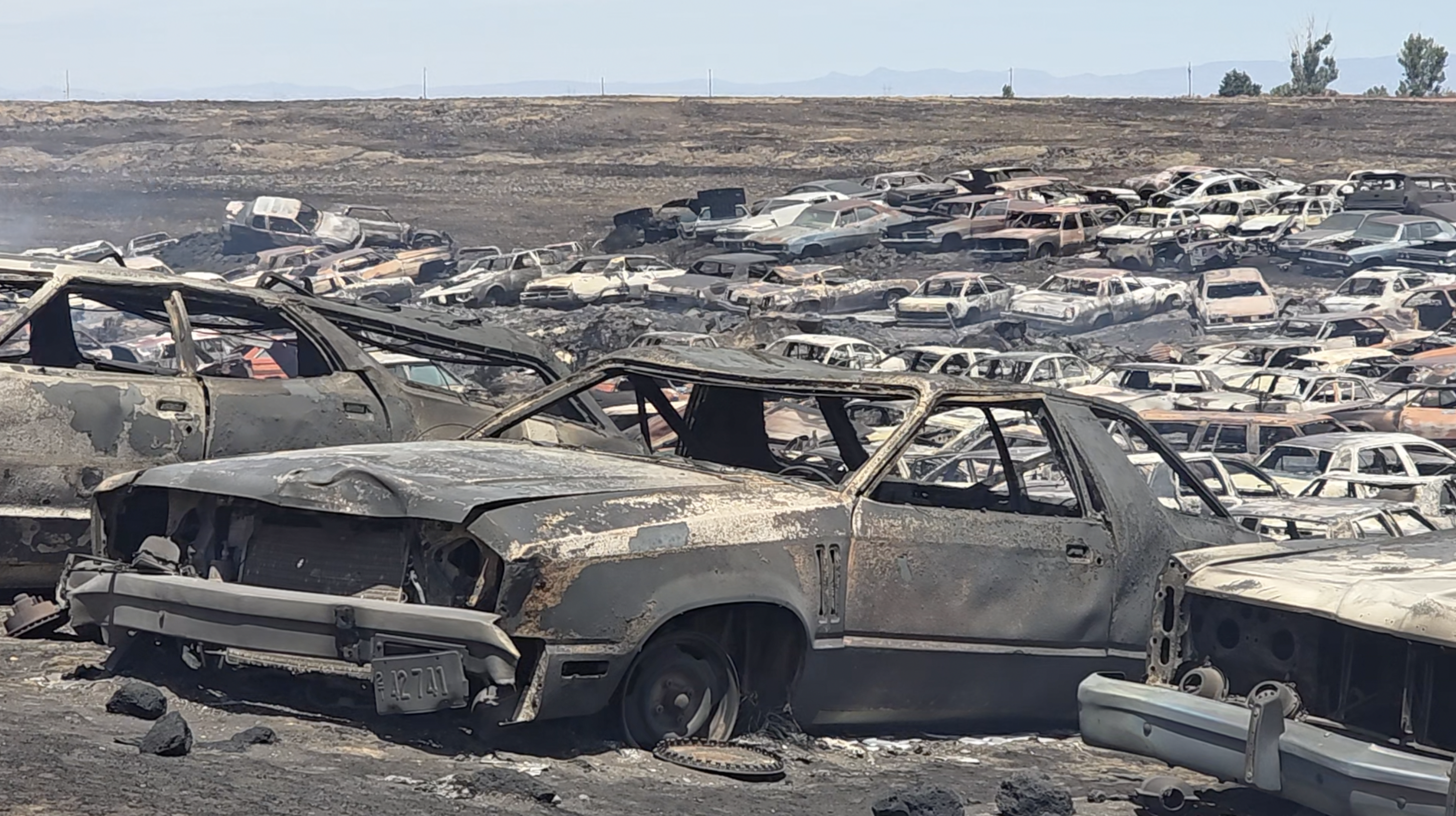 Median Fire destroys thousands of cars at historic Idaho salvage yard