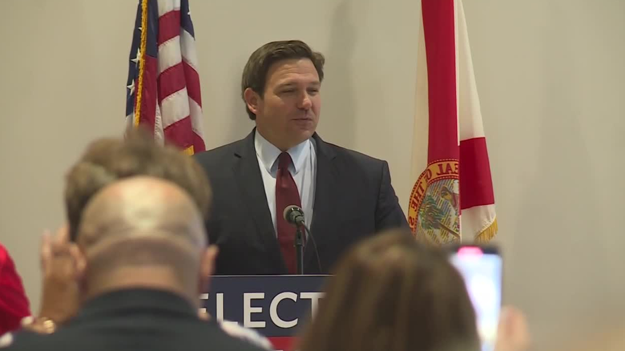 Florida Gov. Ron DeSantis speaks at the Hilton Palm Beach Airport in West Palm Beach on Nov. 3, 2021.jpg