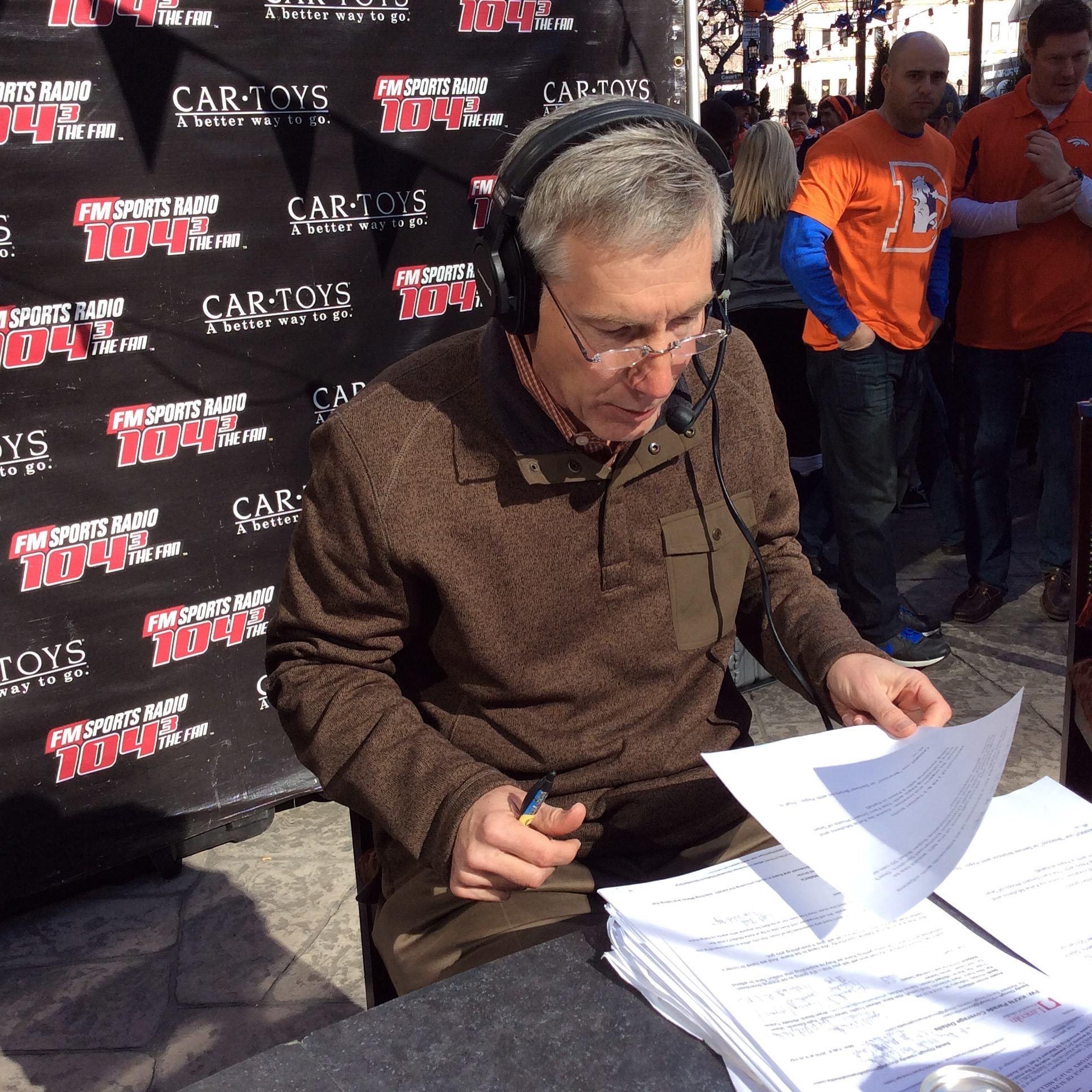 Sandy Clough reflects on his 43 years of broadcasting in Denver

